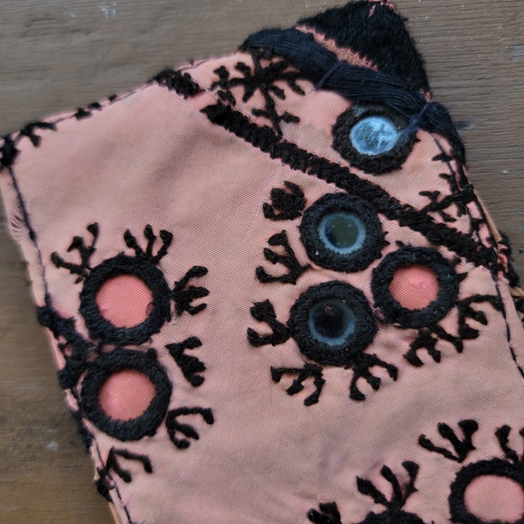 🌏🚀 Free People Boho Embroidered Repurposed vtg banjara hippie Wallet card case - Picture 11 of 16